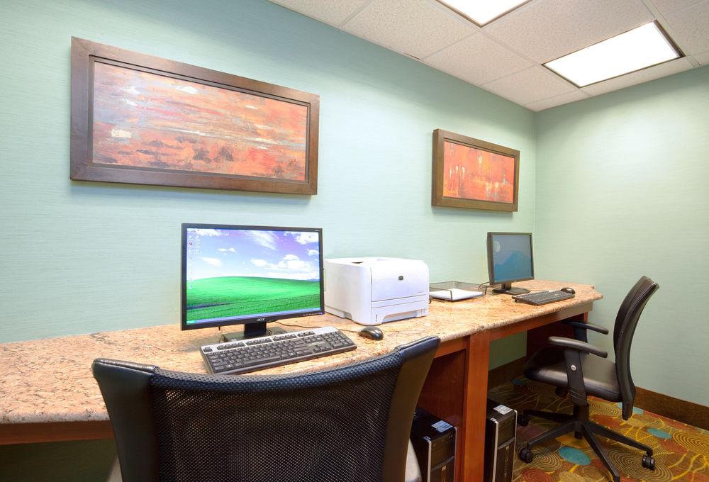 Holiday Inn Express Durham By Ihg Экстерьер фото