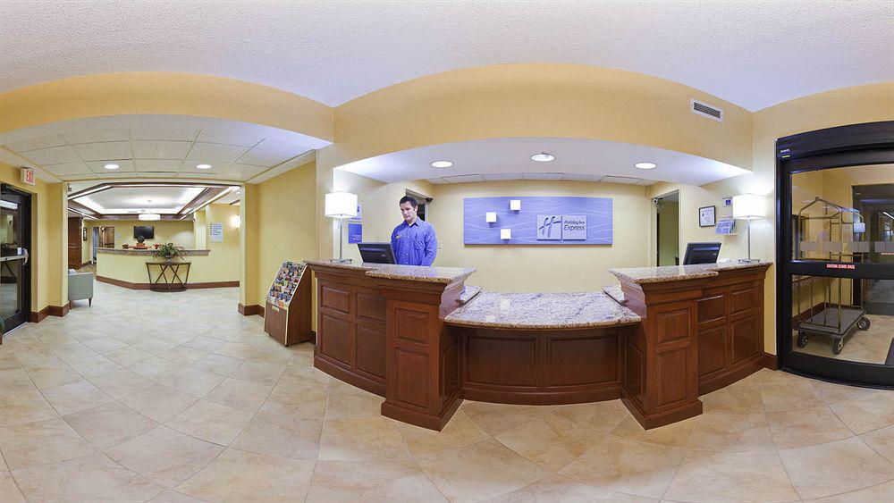 Holiday Inn Express Durham By Ihg Экстерьер фото