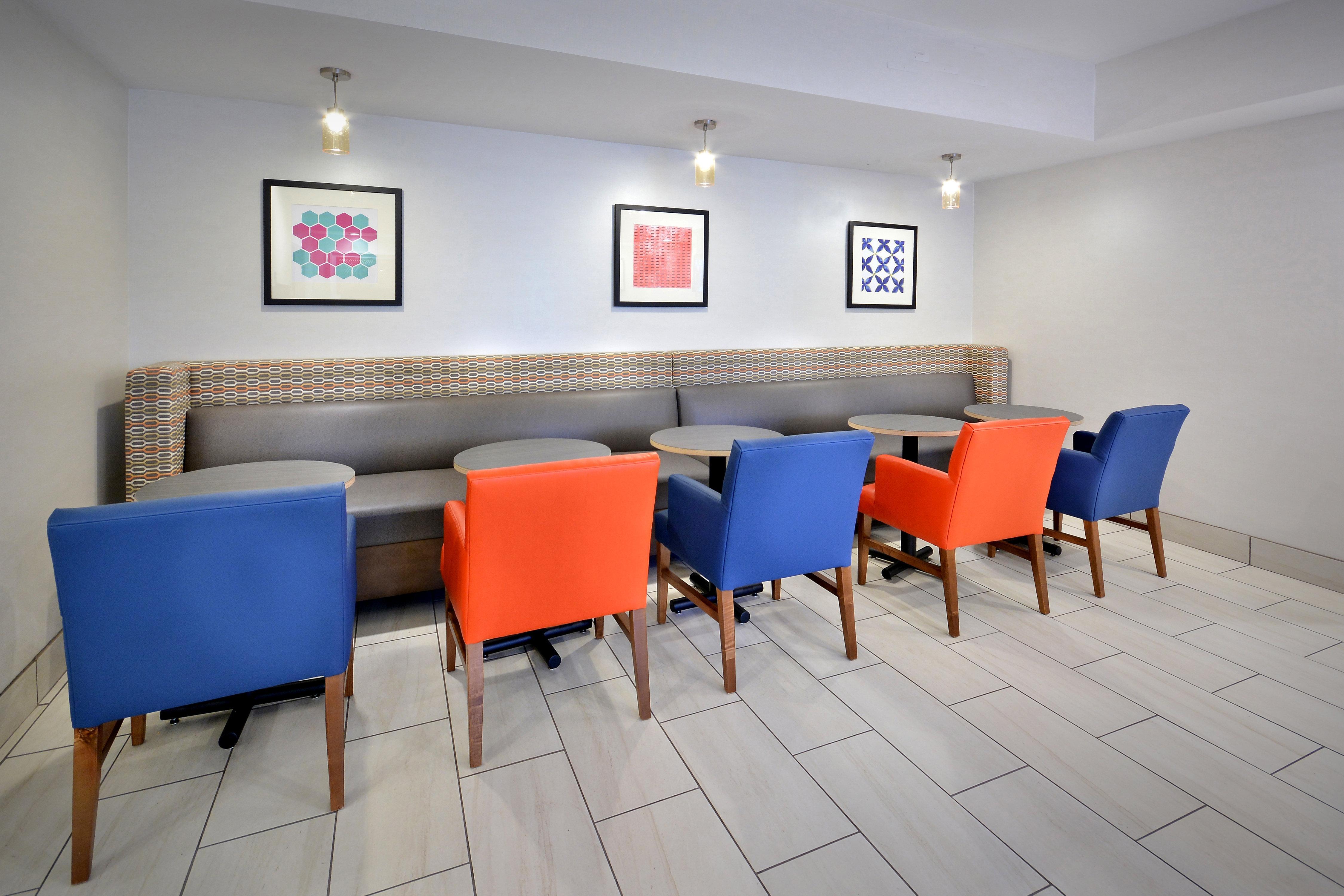 Holiday Inn Express Durham By Ihg Экстерьер фото