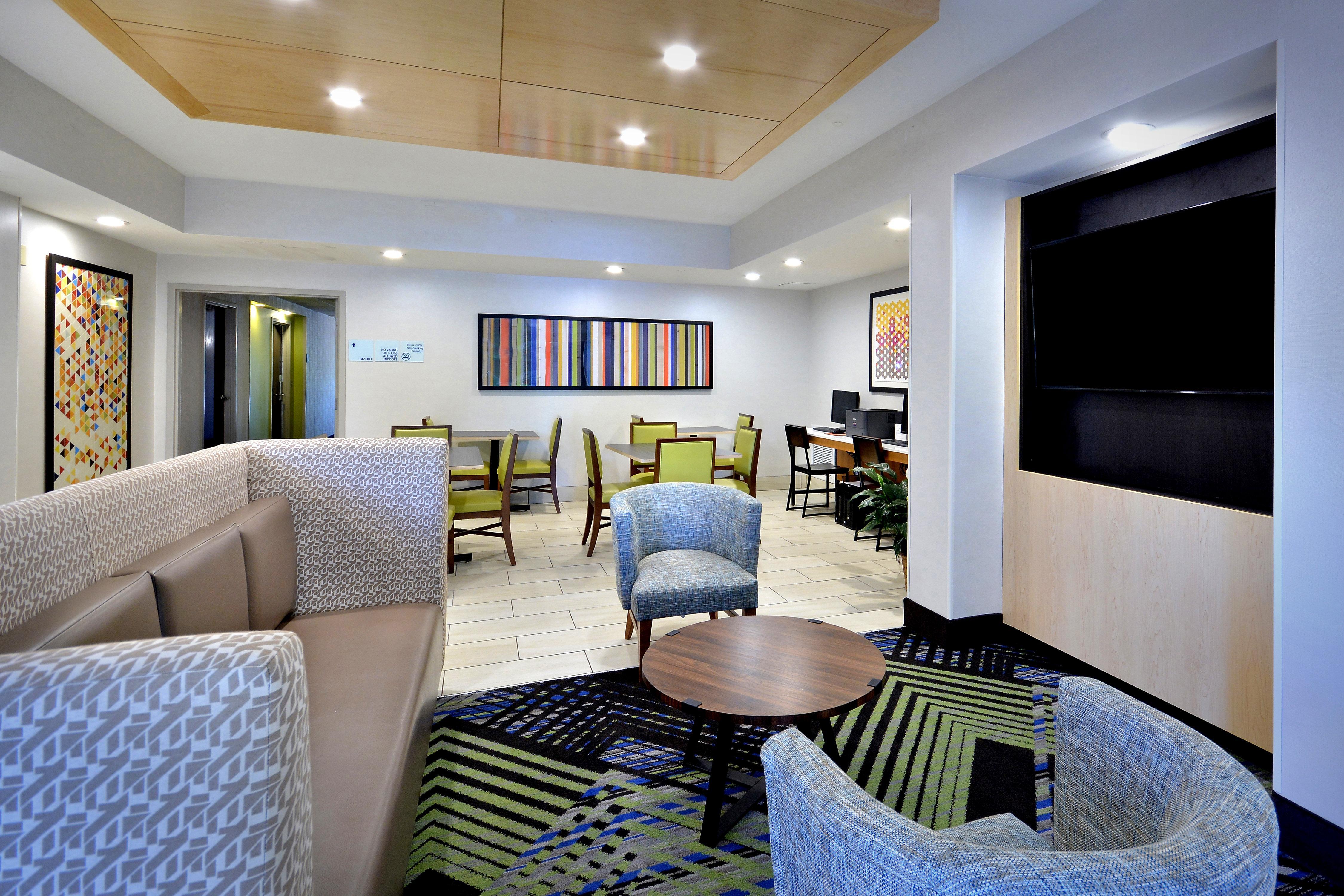 Holiday Inn Express Durham By Ihg Экстерьер фото