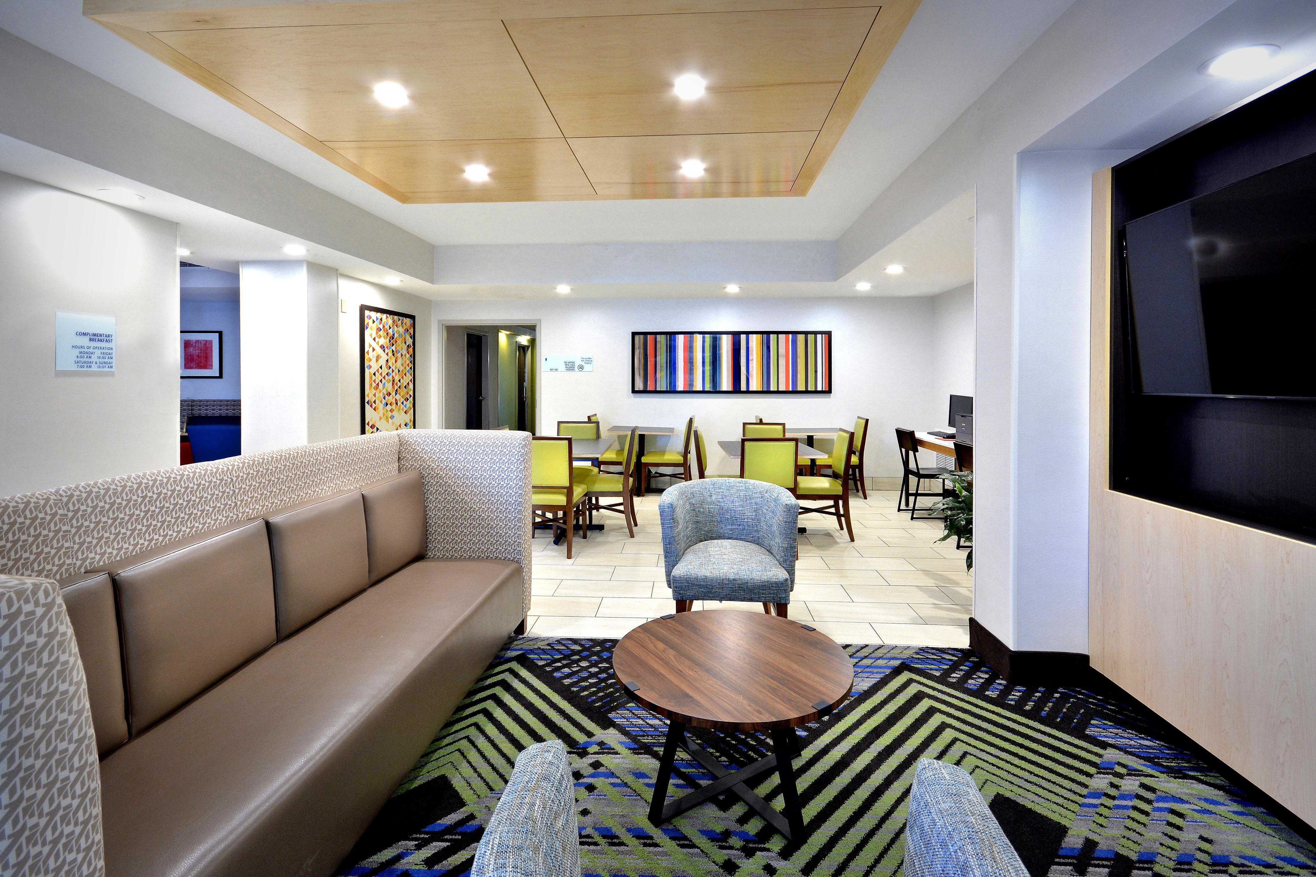 Holiday Inn Express Durham By Ihg Экстерьер фото