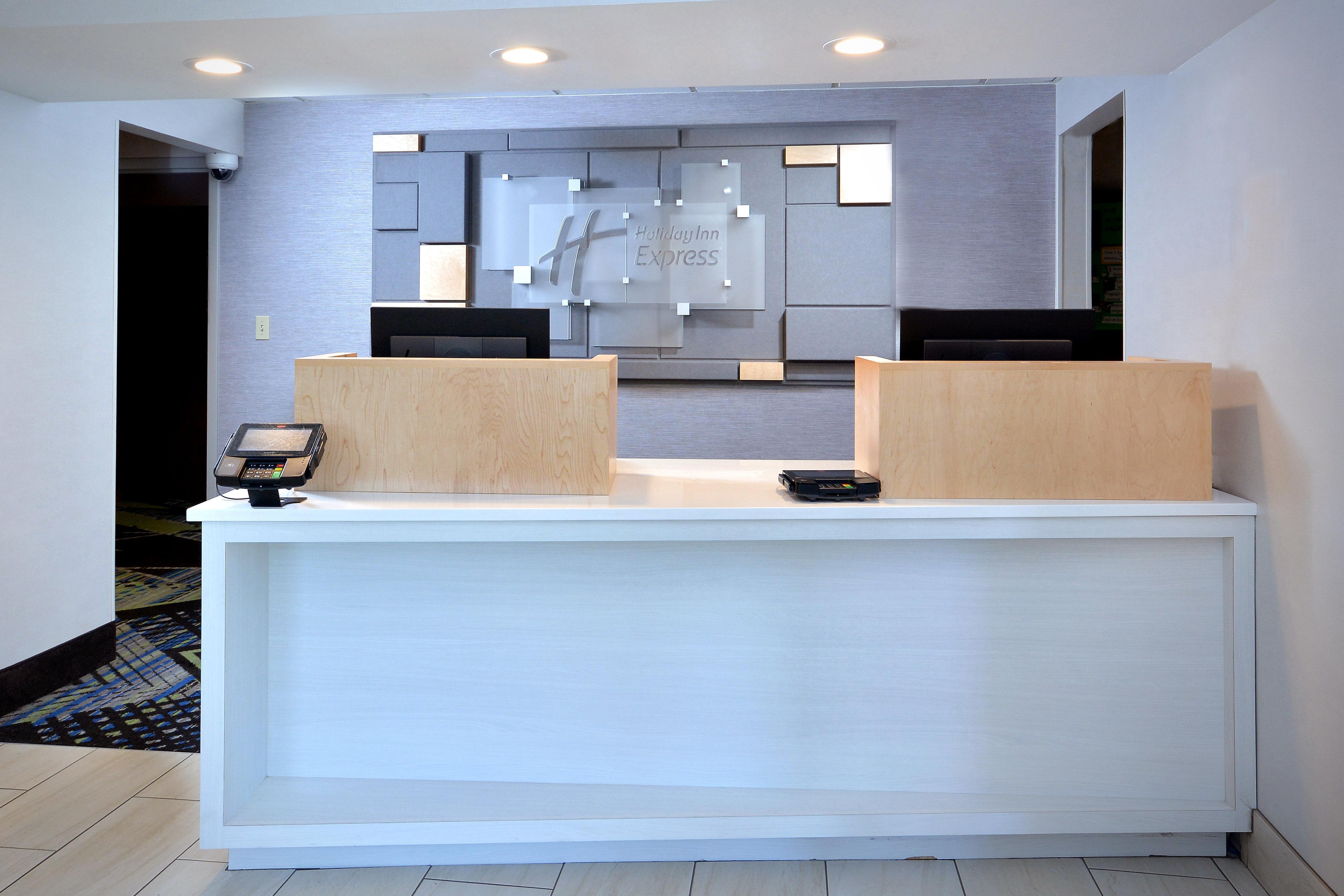 Holiday Inn Express Durham By Ihg Экстерьер фото