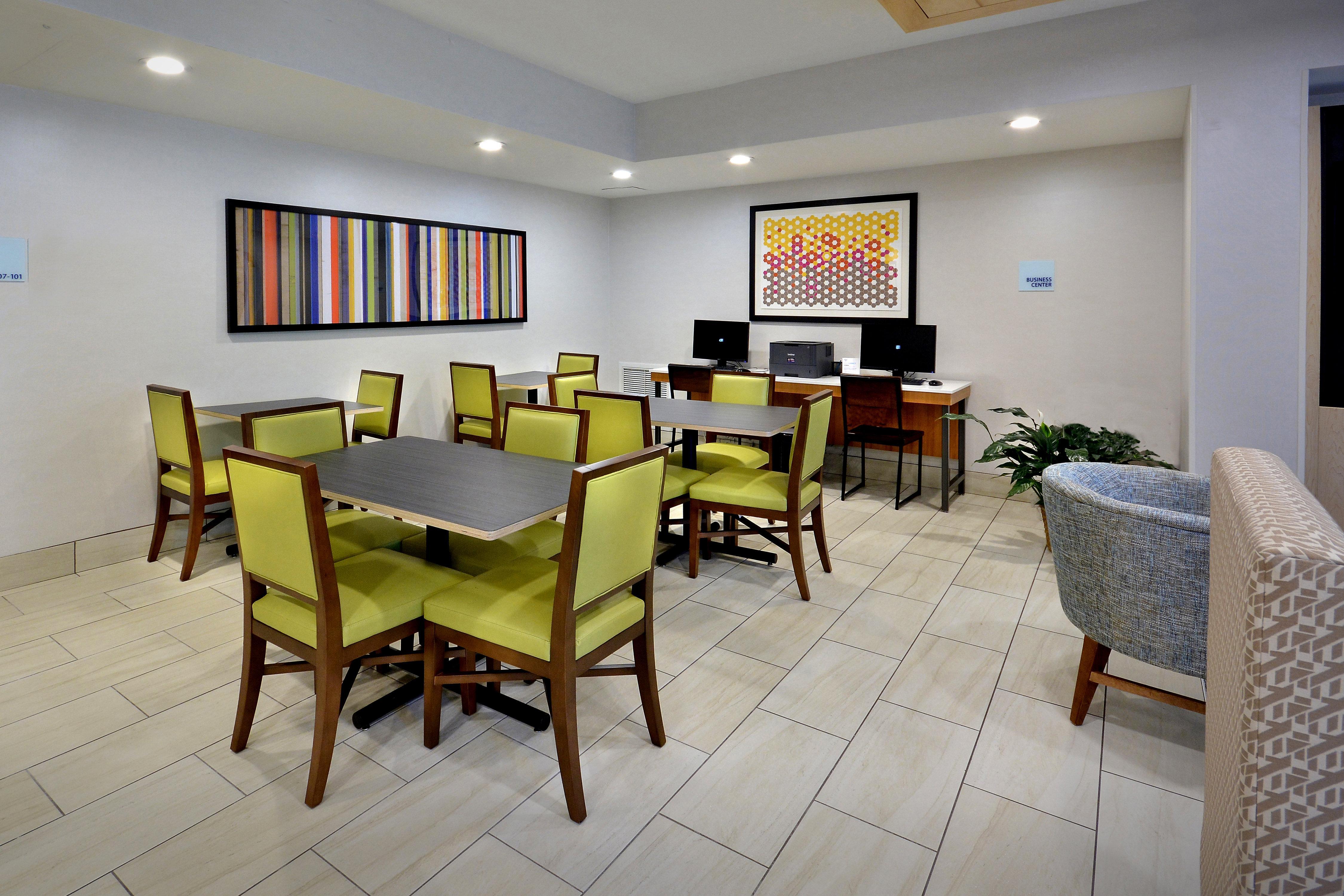 Holiday Inn Express Durham By Ihg Экстерьер фото