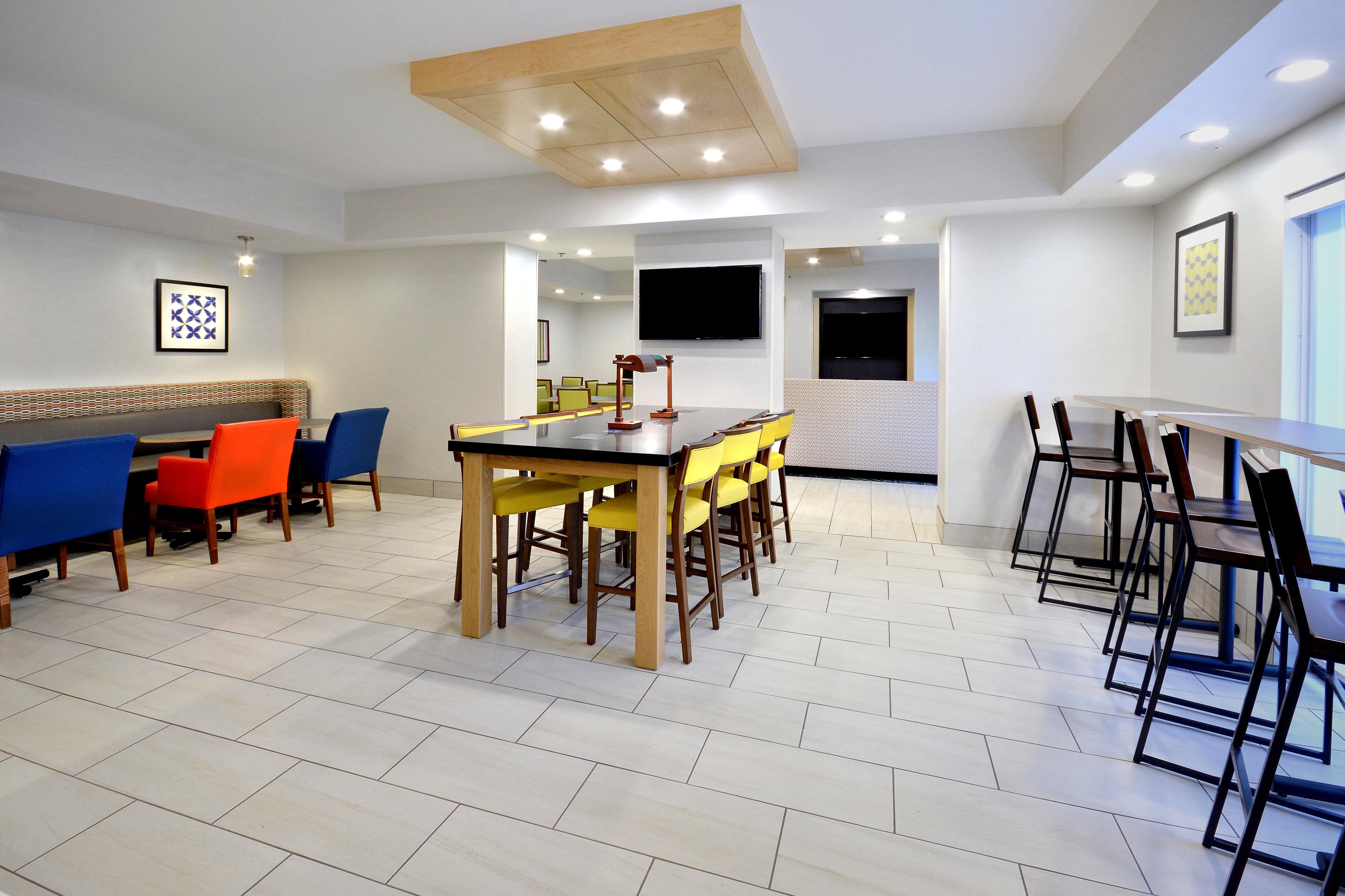 Holiday Inn Express Durham By Ihg Экстерьер фото