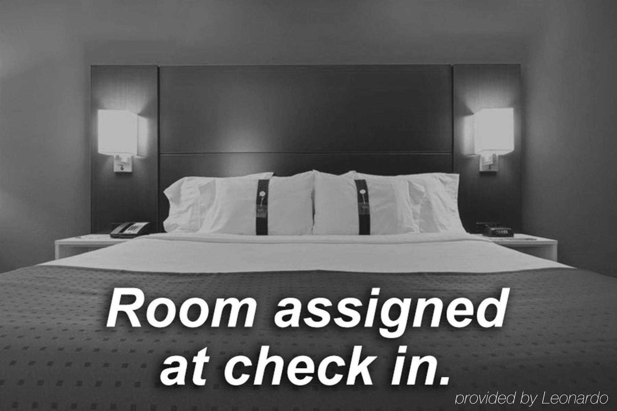 Holiday Inn Express Durham By Ihg Экстерьер фото